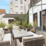아파트 Urbanes City-loft Fuer 4 Mit Parkplatz 슈베르테