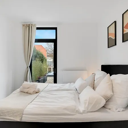 Urbanes City-loft Für 4 Mit Parkplatz *