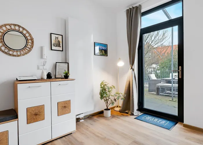 Urbanes City-loft Fuer 4 Mit Parkplatz Appartamento
