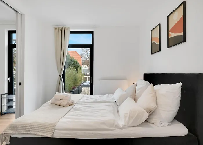 Urbanes City-loft Fuer 4 Mit Parkplatz *